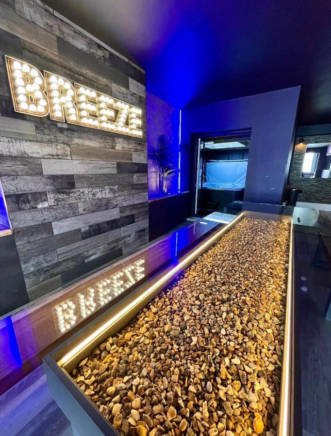 Breeze Suites - Luxury Group Accom - Sleeps 19 Blackpool Exterior photo
